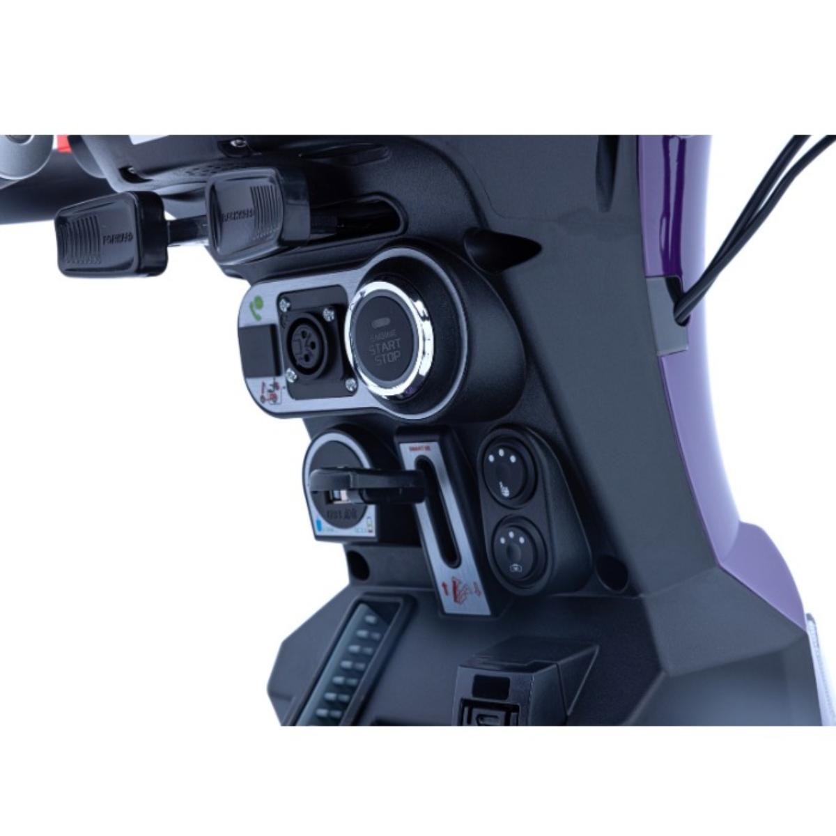 Blazer Pro Mobility Scooter – Heated Seat, Heated Handlebars & 45km Long Range