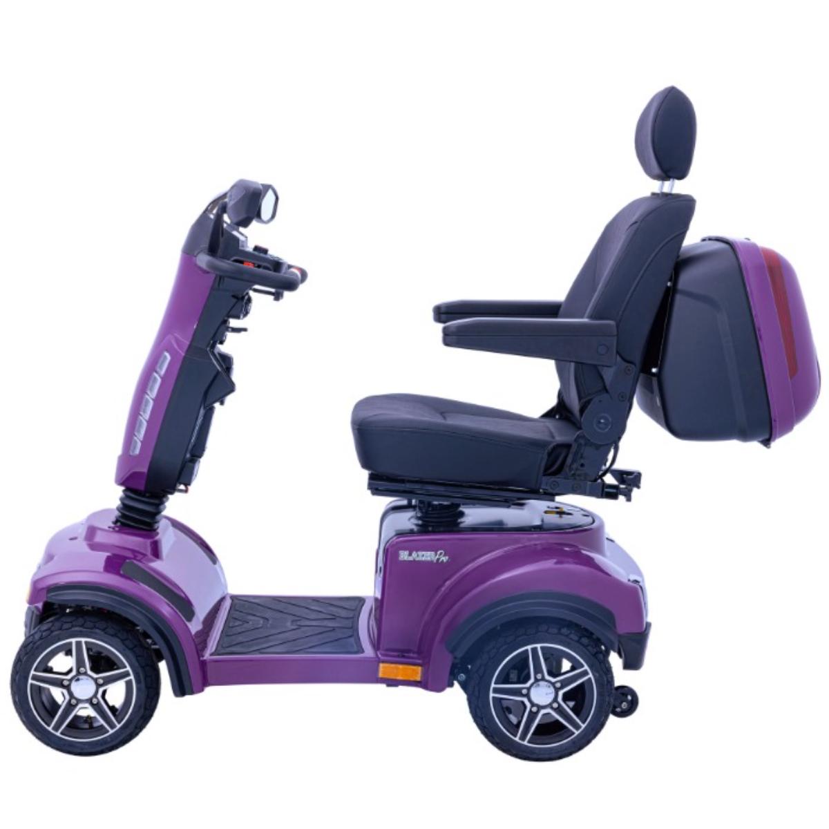 Blazer Pro Mobility Scooter – Heated Seat, Heated Handlebars & 45km Long Range